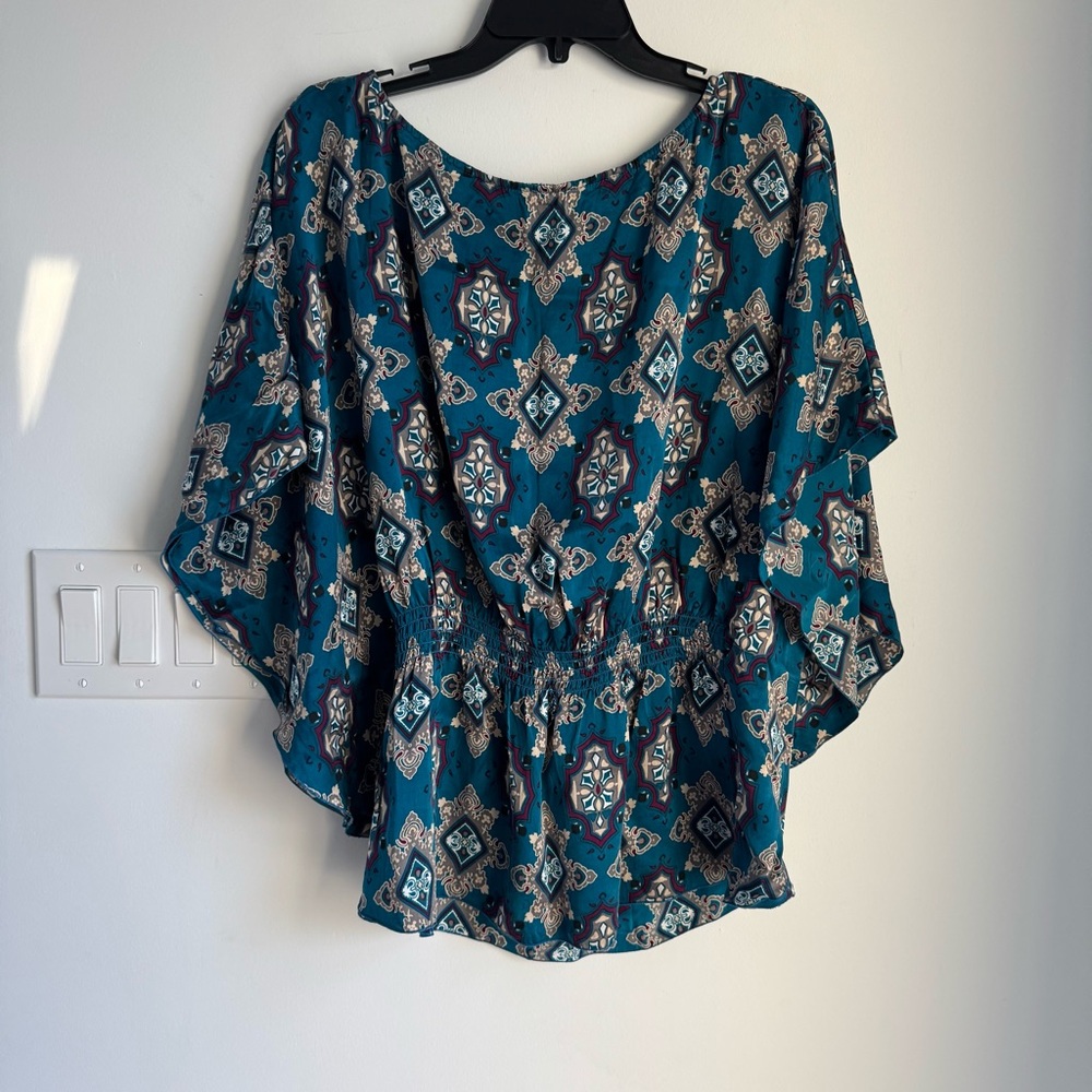 Bebe 100% Silk Kimono Sleeve Top Women's Size XS